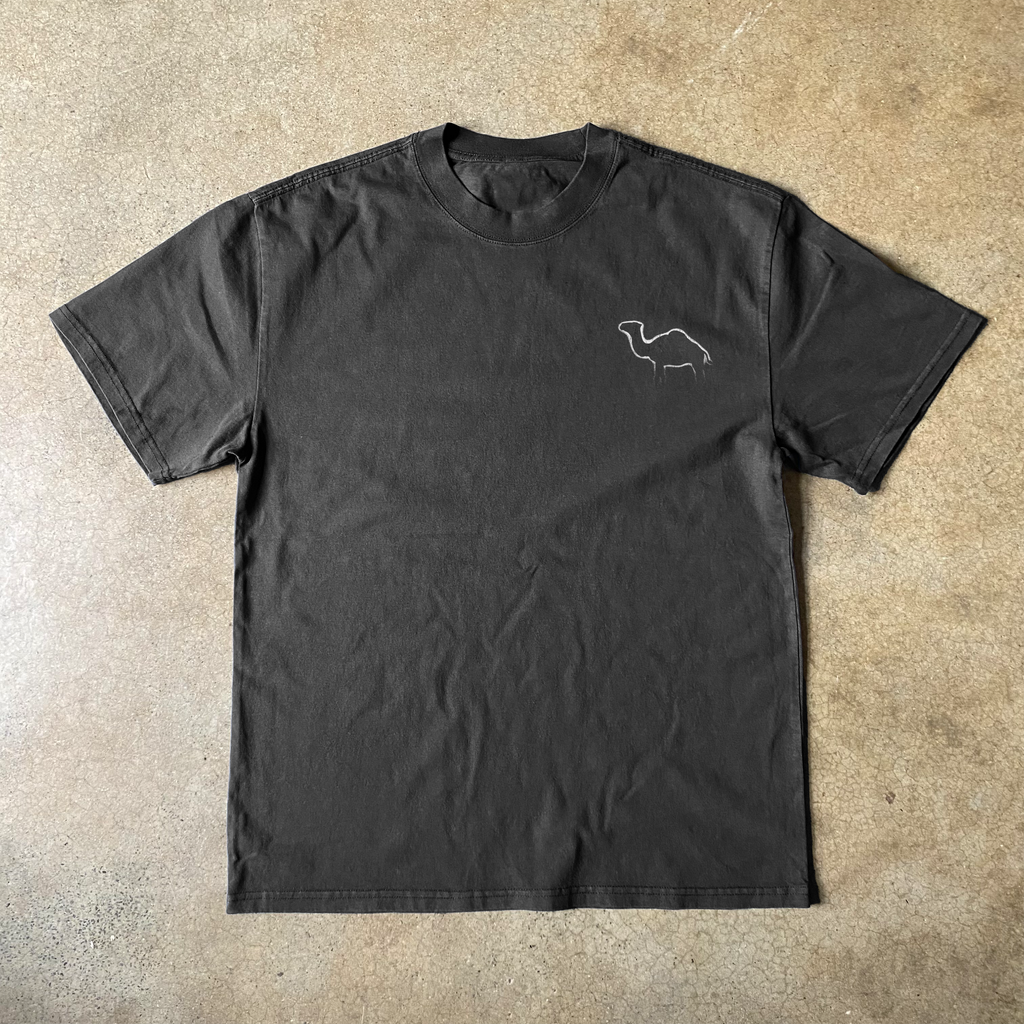 VINTAGE 1990 CAMEL POCKET GRAPHIC HEAVYWEIGHT BLACK T-SHIRT Hoodie, Sweatshirt | ZylaModa.com (Image 1)