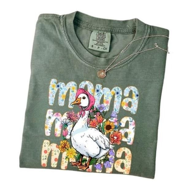 Comfort Colors Groovy Mama Goose T-Shirt, Floral Retro Goose Tee, Boho Coquette Bow Shirt, Vintage Aesthetic Duck Lover...