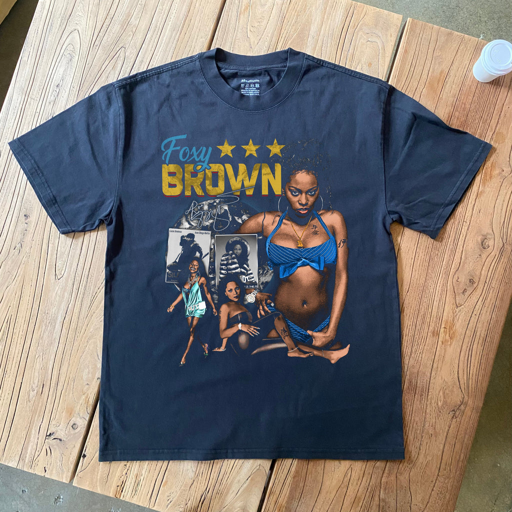 FOXY BROWN-BIG BAD MAMA HEAVYWEIGHT BLACK T-SHIRT Hoodie, Sweatshirt | ZylaModa.com (Image 1)