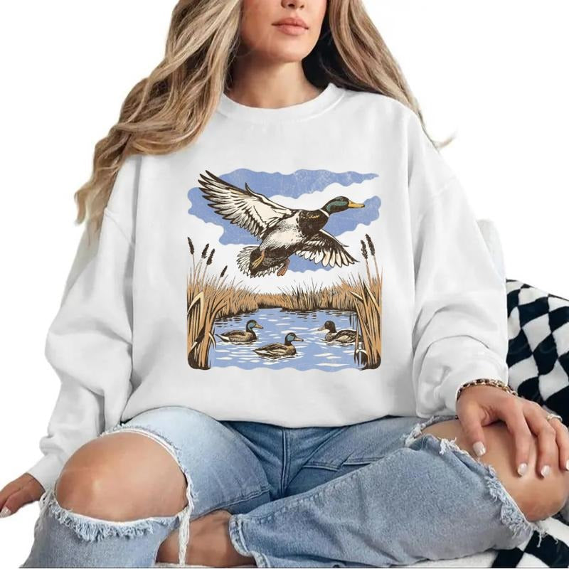 Flying Mallard Ducks Sweatshirt - Wild Duck Waterfowl Scene, Vintage Wildlife Hunting Unisex Cotton Pullover for Women...