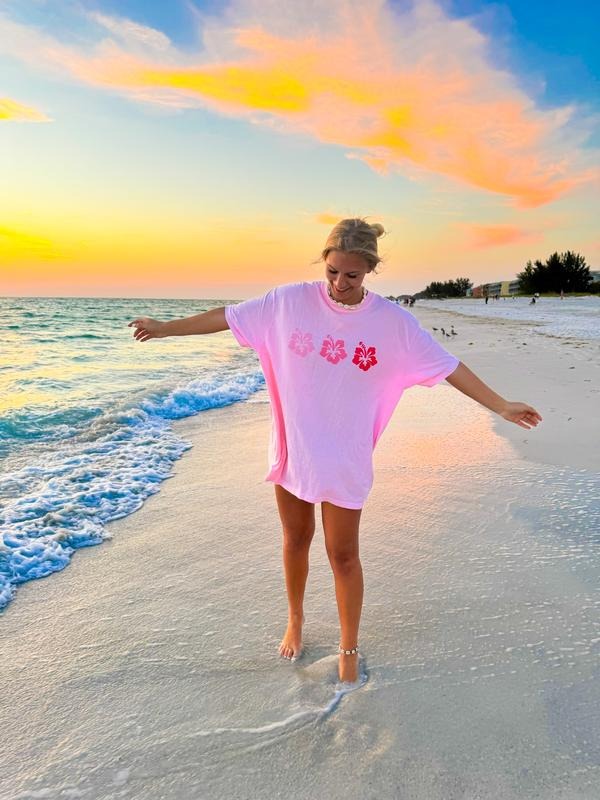 Hibiscus Flower Beach Shirt, oversized beach shirt, Comfort Cotton Womenswear Fabric Top Oversized Underwear Women Tshirt...