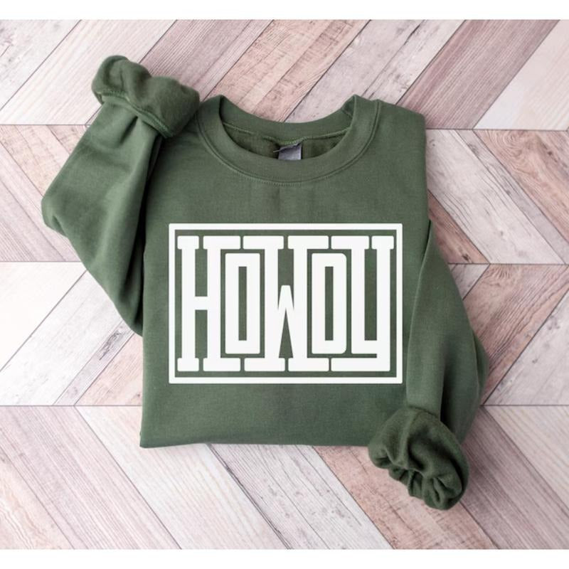 Howdy Sweatshirt, Western Graphic Shirt, Texas-Inspired Country Sweatshirt for Southern Style Lovers Hoodie | ZylaModa.com