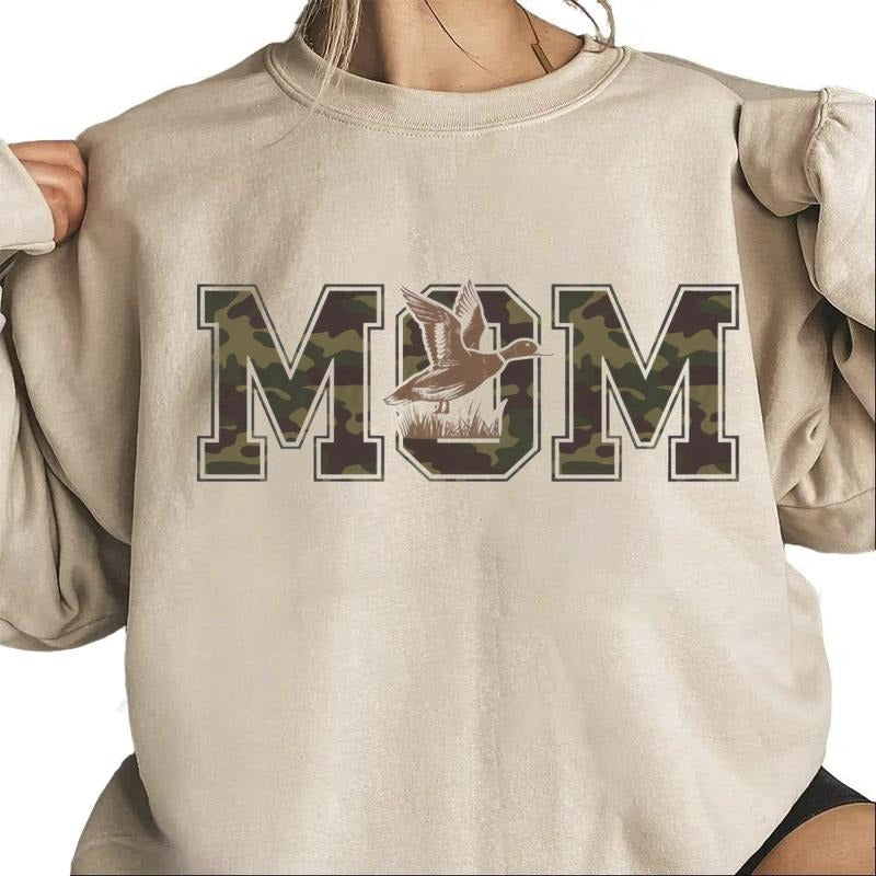 Hunting Mom Duck Camo Girl Retro T-Shirt Sweatshirt Hoodie Hunting Season National Day | ZylaModa.com