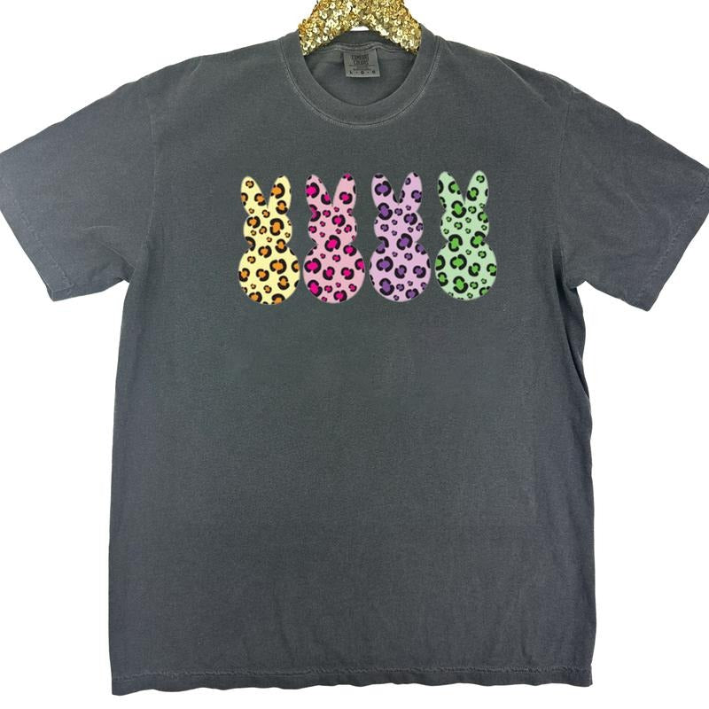 Leopard Peeps Print Comfort Colors T-Shirt Hoodie, Sweatshirt | ZylaModa.com
