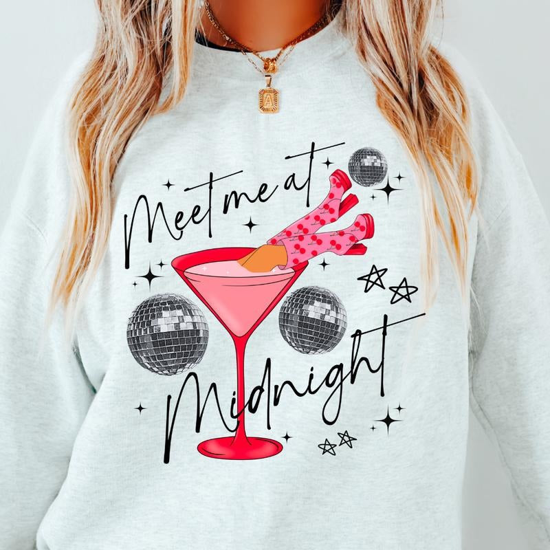 Meet Me at Midnight New Years Crewneck Sweatshirt Crewneck Sweatshirt Unisex Fit Causal Womenswear Hoodie T-Shirts