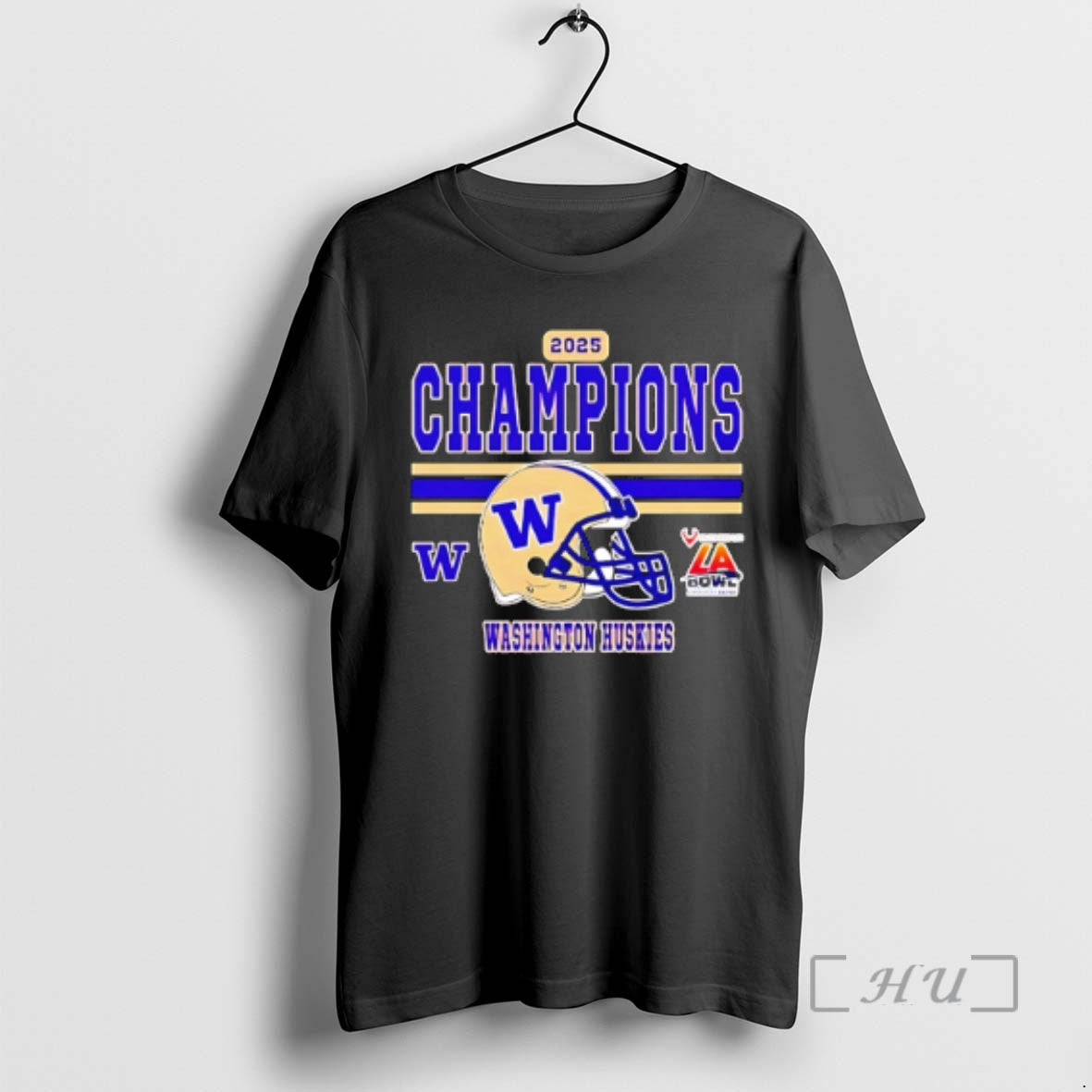 Officials Washington Huskies 2025 La Bowl Champions Helmet T-Shirts, Hoodie, Sweatshirt | ZylaModa.com