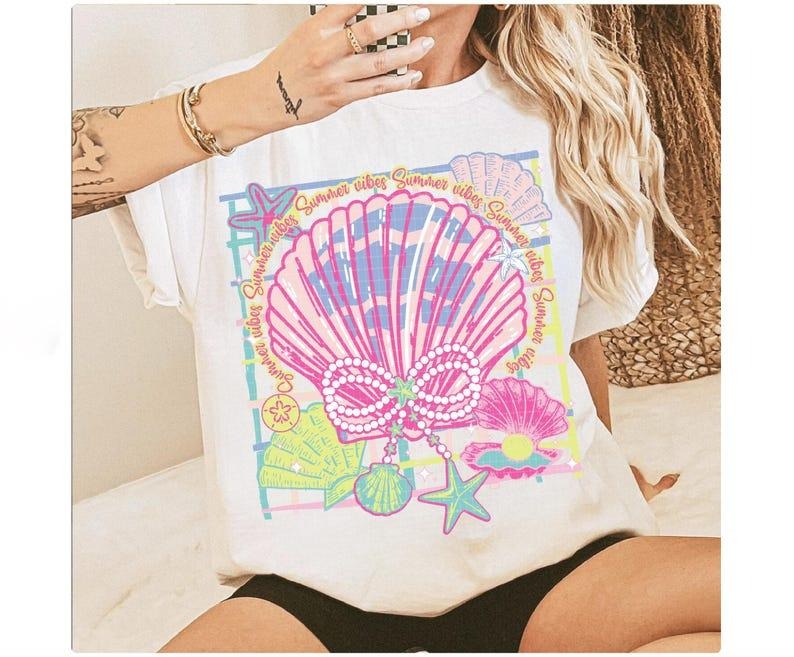 Pearl Bow Seashell Clam Bow Tshirt, Coquette Pearl Bow,Pink Clam , Summer Beach Tshirt Hoodie, Sweatshirt | ZylaModa.com