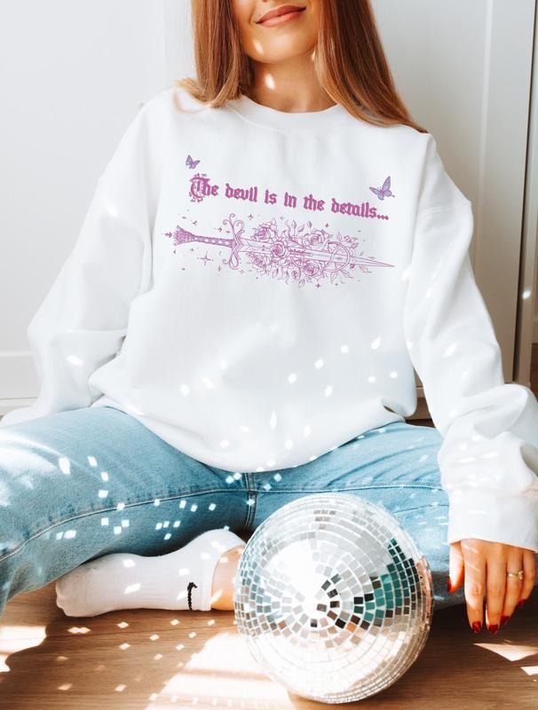 Quicksilver Book Inspired Sweatshirt with Floral Sword Art, Cozy Callie Hart Hoodie for Fantasy Romance Fans, Kingfisher...