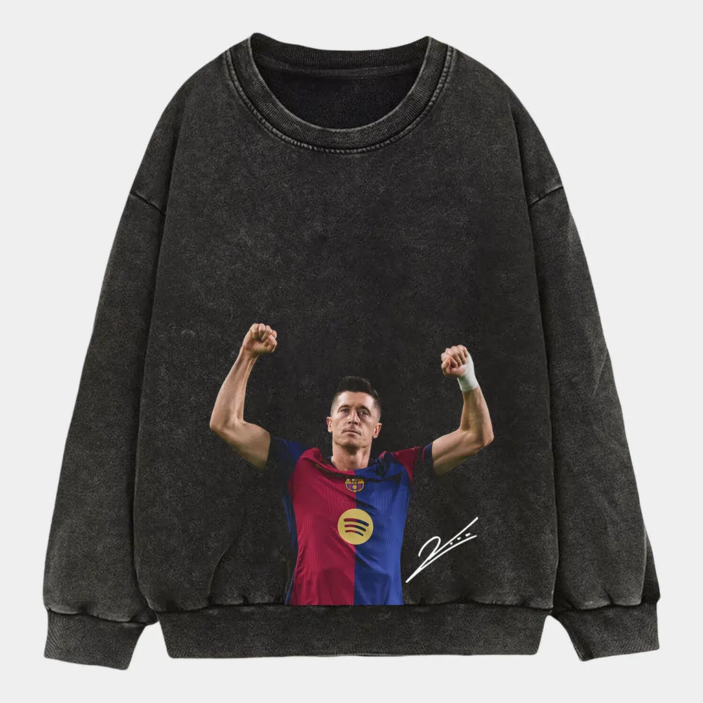 Robert Lewandowski V2 TEE Hoodie, Sweatshirt | ZylaModa.com (Image 4)