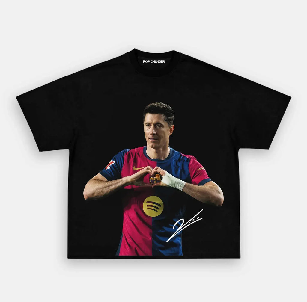 Robert Lewandowski V4 TEE Hoodie, Sweatshirt | ZylaModa.com (Image 1)