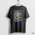 Top I Live In Texas And Win Lose Or Tie Im A Die Hard Minnesota T-Shirts, Hoodie, Sweatshirt | ZylaModa.com