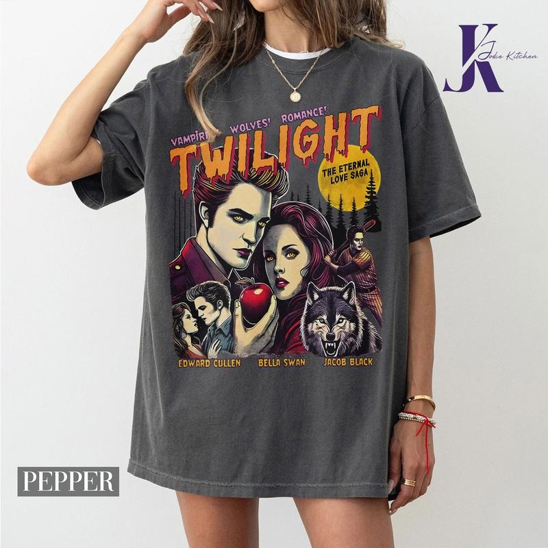 Twilight Shirt Limited Vintage T-Shirt, Oversized Unisex T-shirt Twilight Fans Homage T-shirt, Gift For Book Lover...