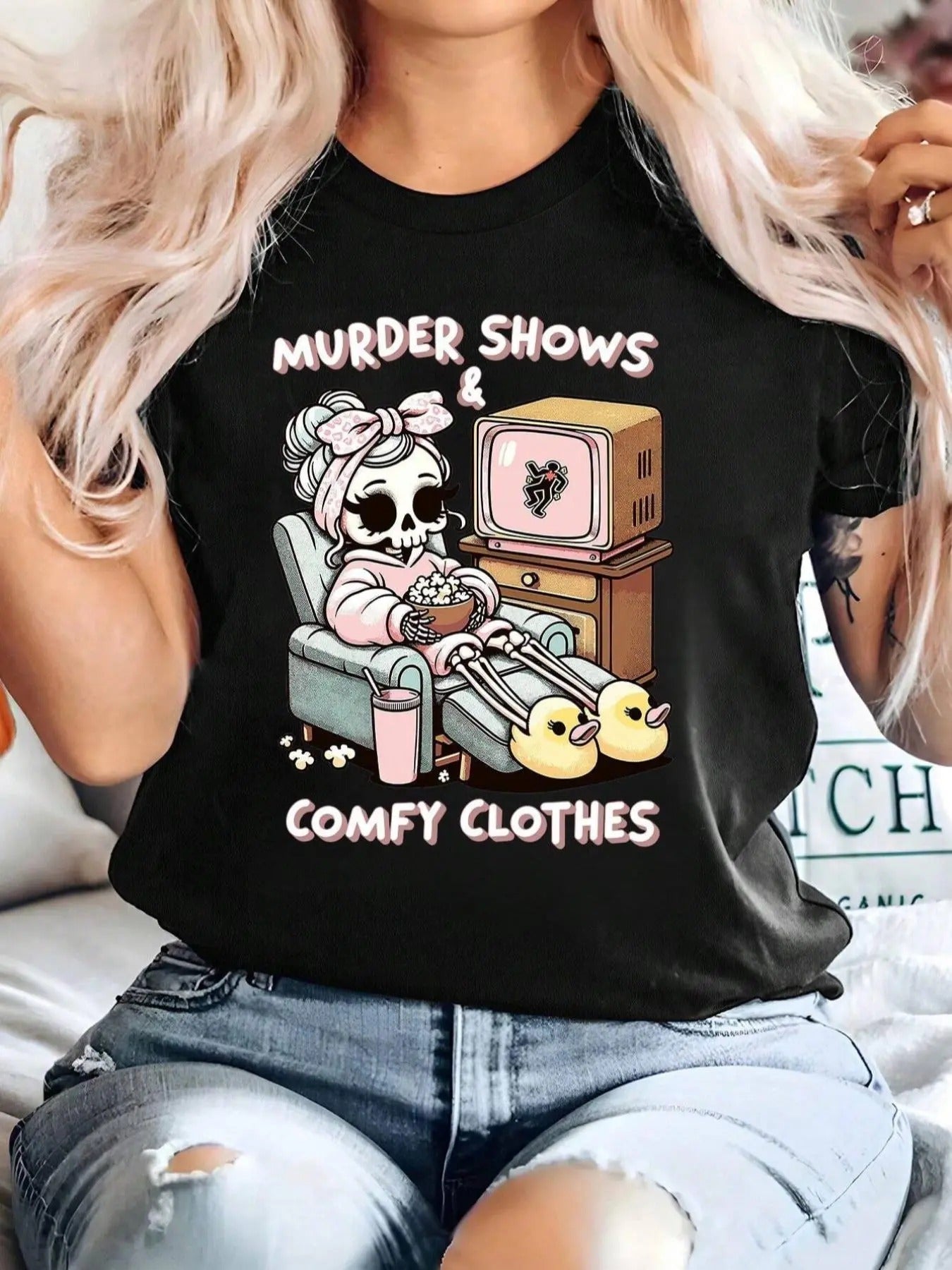 Women's Cartoon Skeleton Print Round Neck Tee, Fashion Casual Short Sleeve T-shirt for Daily Wear, Ladies Clothes for All...