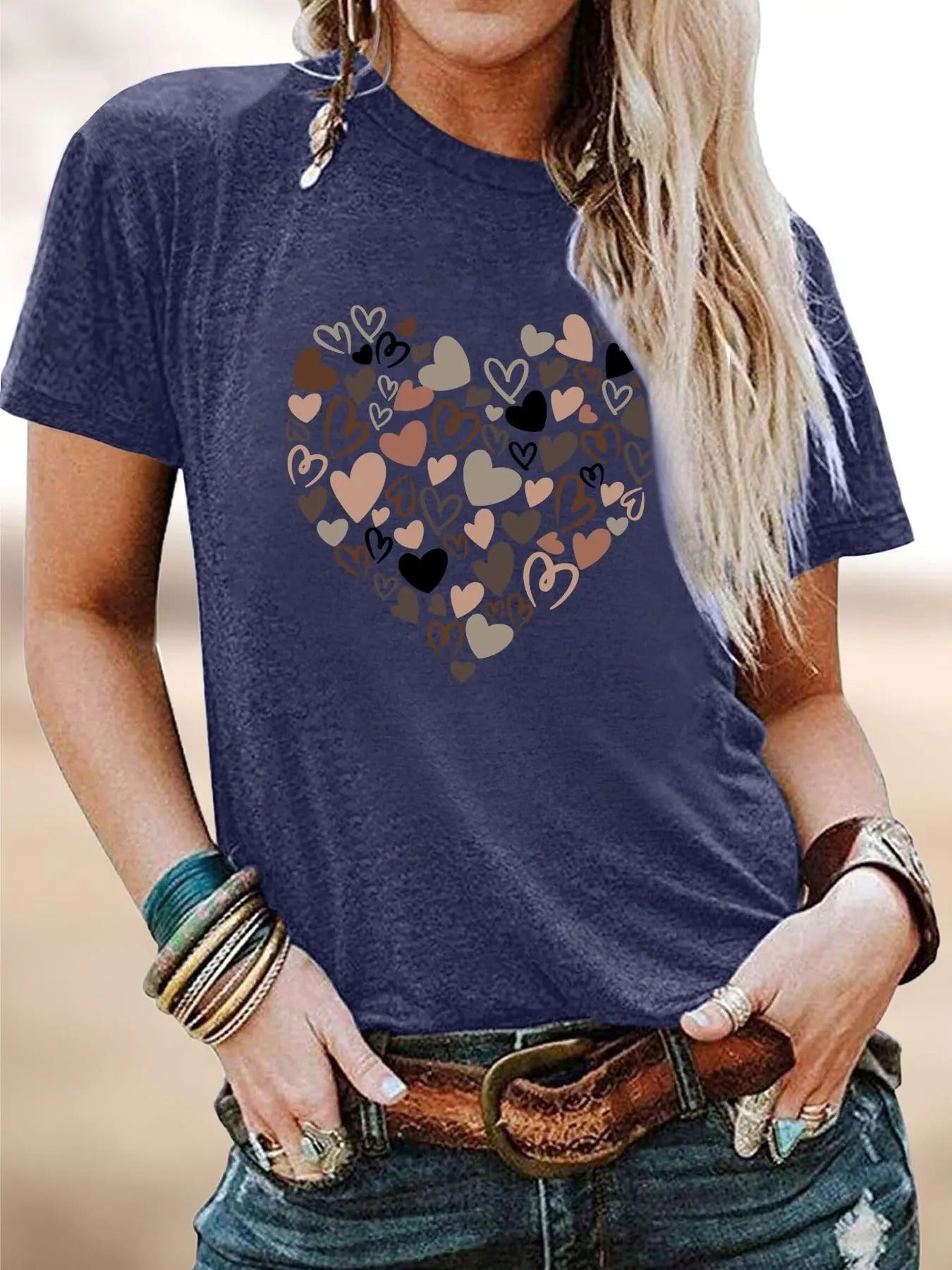 Women's Heart Print Round Neck Short Sleeve Tee, Casual Crew Neck T-Shirt for Daily Wear, Ladies Clothes for All Seasons...